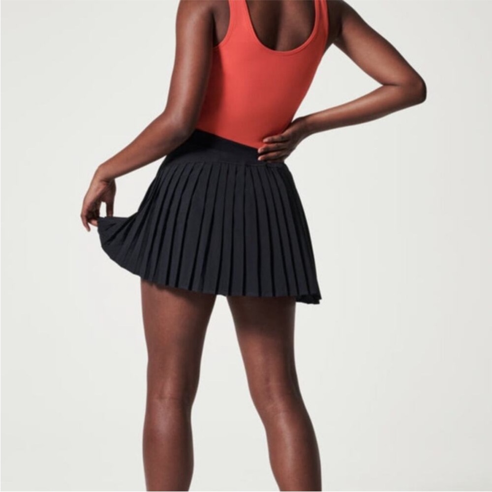 SPANX Get Moving Black Mini Skirt Skort Athletic Tennis Pickleball Outdoors